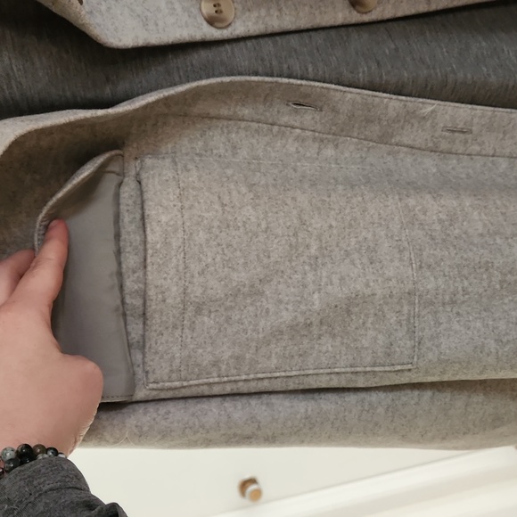 Oversized Shirt Jacket - Picture 2 of 6